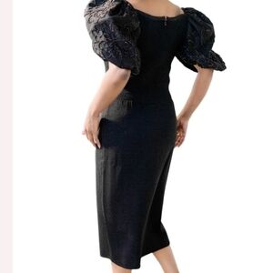 St John Elegant Black Santana Knit Puff Sleeve Formal Off Shoulder